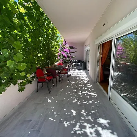 Nera Apartment *