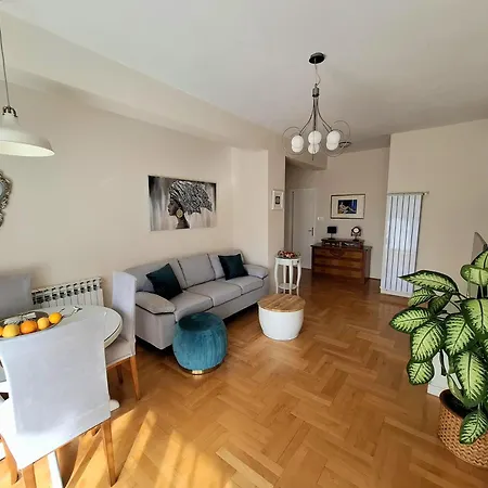 Nera Apartment *